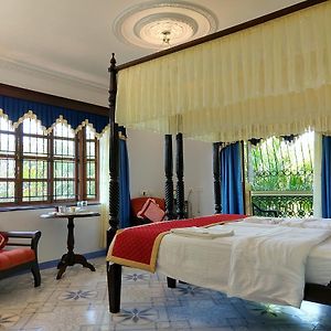 Palm Grove Cottages - Leisure Resort